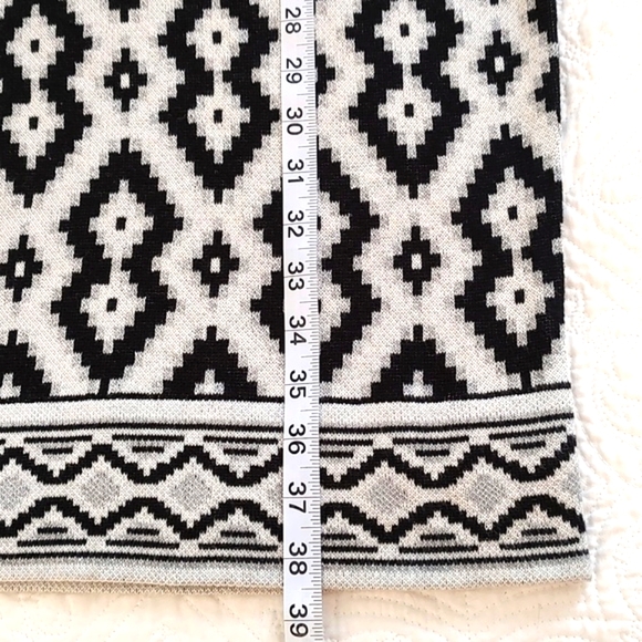 Versoma Womans Blk & Wht Graphic Fitted Midi Sweater Dress/Size S - Picture 6 of 11